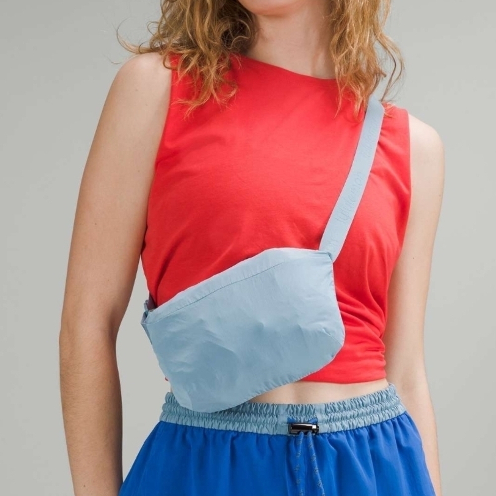 LULULEMON Evergreen Anorak - Picture 2 of 14